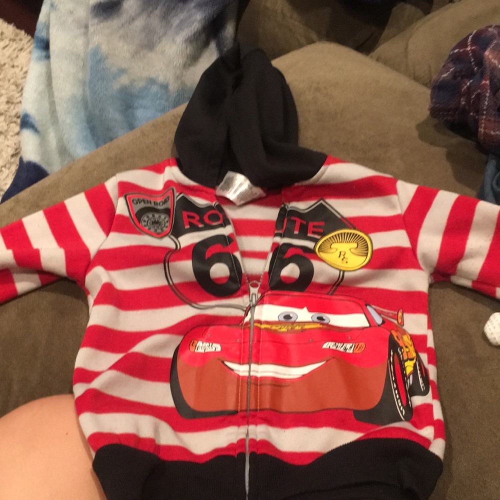 Cars zip up